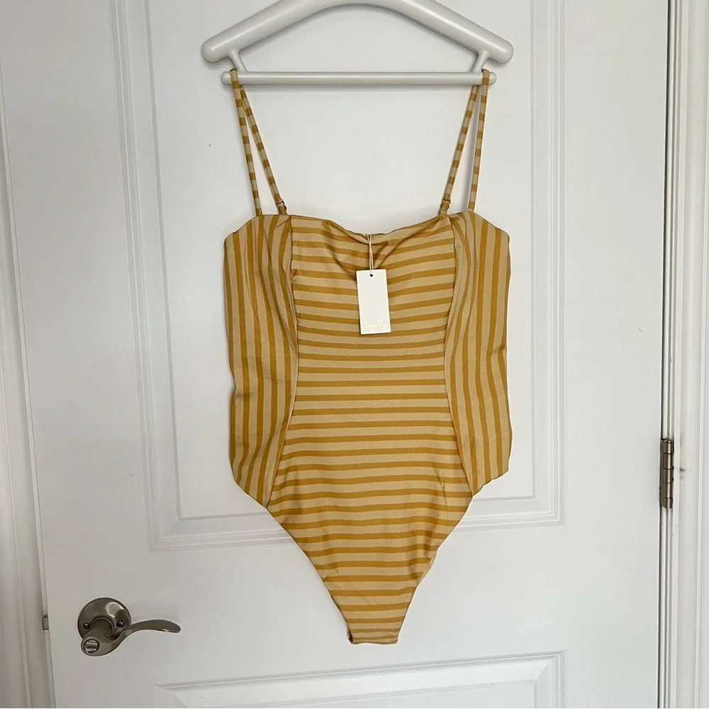 tigerlily verena sloane one piece swimsuit size L